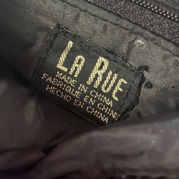 Vintage La Rue black velvet rose-patterned snap bag with metal handle - Picture 4 of 6